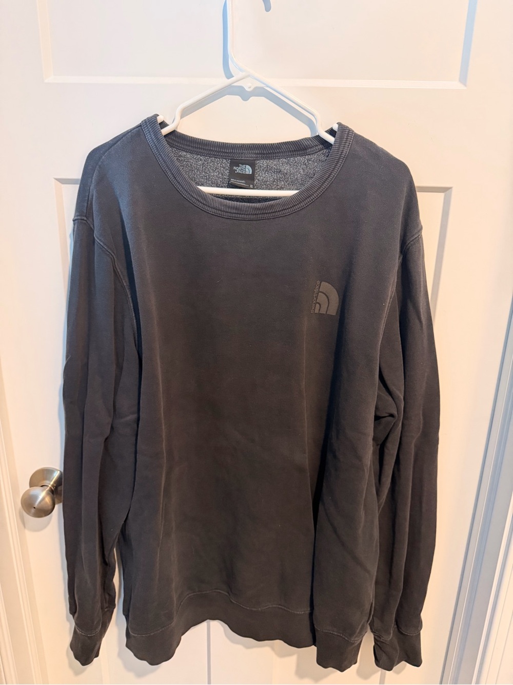 The North Face Men's Crewneck Sweatshirt - Charcoal